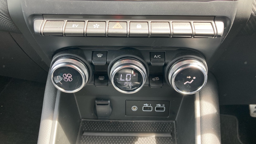 Renault Captur 1.6 E-Tech full hybrid 145 Engineered 5dr Auto Hybrid Hatchback - Image 23