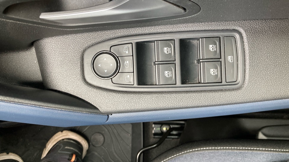 Dacia Duster 1.6 Hybrid 140 Journey 5dr Auto Hybrid Estate - Image 30