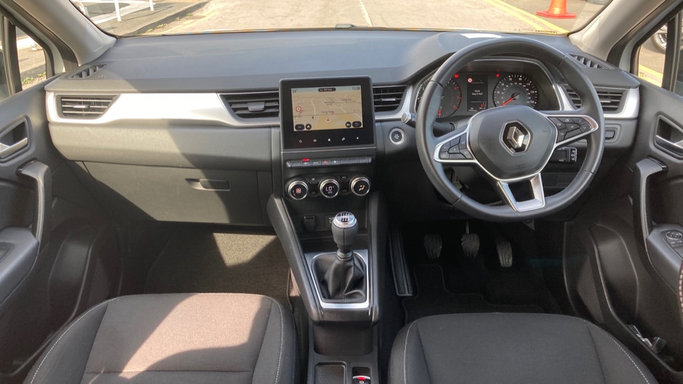 Renault Captur 1.3 TCE 130 Iconic 5dr Petrol Hatchback - Image 10