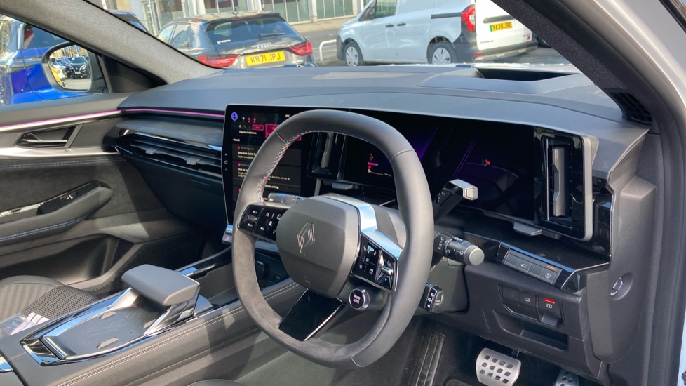 Renault Austral E-Tech Full Hybrid Techno Esprit Alpine 5dr Auto Hybrid Estate - Image 11