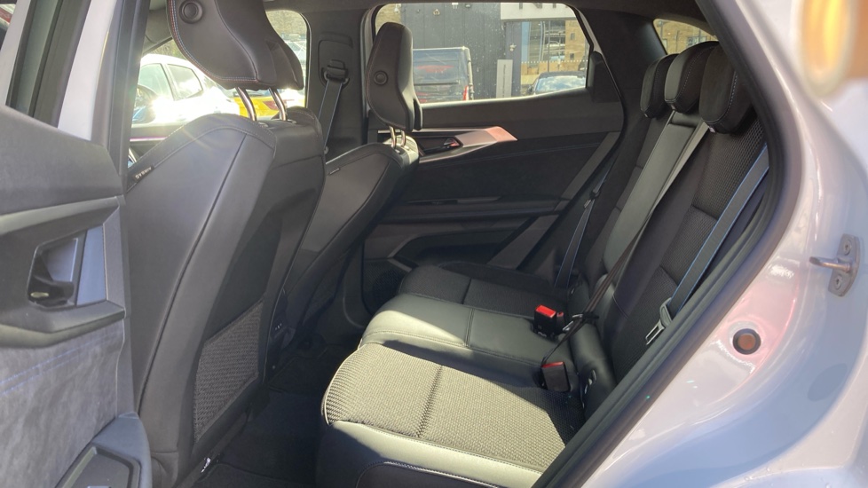 Renault Austral E-Tech Full Hybrid Techno Esprit Alpine 5dr Auto Hybrid Estate - Image 16
