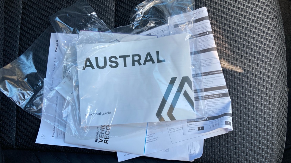 Renault Austral E-Tech Full Hybrid Techno Esprit Alpine 5dr Auto Hybrid Estate - Image 19