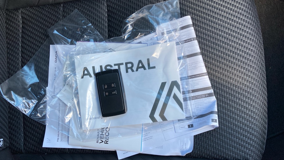 Renault Austral E-Tech Full Hybrid Techno Esprit Alpine 5dr Auto Hybrid Estate - Image 20