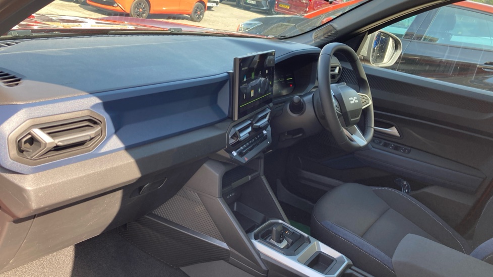 Dacia Bigster 1.8 Hybrid 155 Expression 5dr Auto Hybrid Estate - Image 9