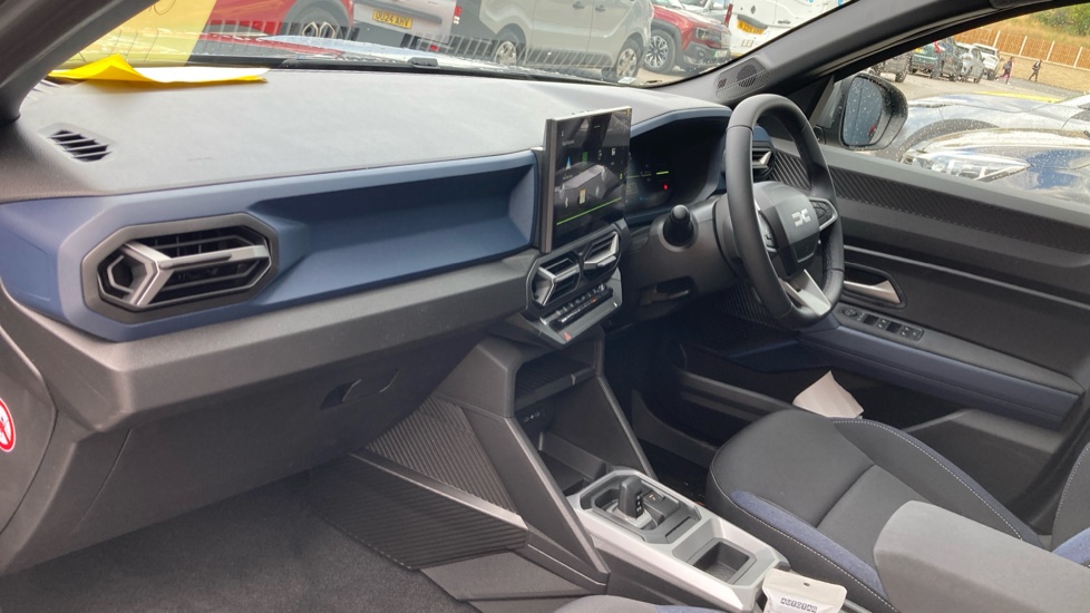 Dacia Bigster 1.8 Hybrid 155 Expression 5dr Auto Hybrid Estate - Image 9