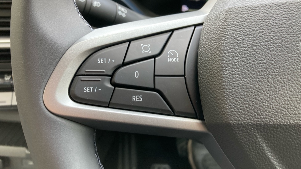 Dacia Bigster 1.8 Hybrid 155 Expression 5dr Auto Hybrid Estate - Image 27