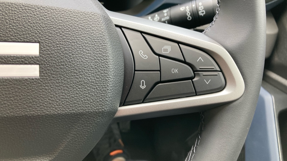 Dacia Bigster 1.8 Hybrid 155 Expression 5dr Auto Hybrid Estate - Image 28
