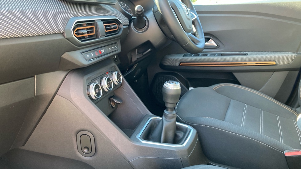 Dacia Sandero Stepway 1.0 TCe Prestige 5dr Petrol Hatchback - Image 13