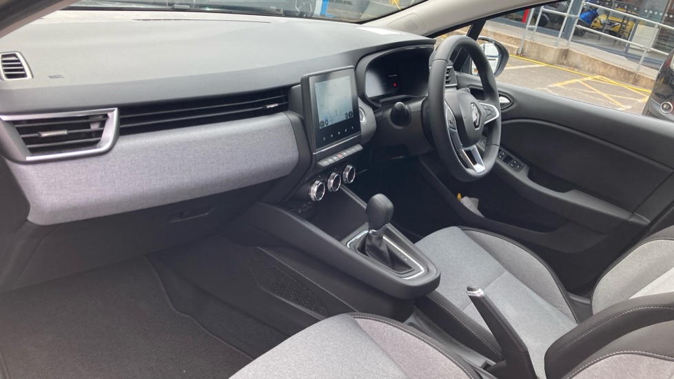 Renault Clio 1.6 E-TECH full hybrid 145 Evolution 5dr Auto Hybrid Hatchback - Image 9