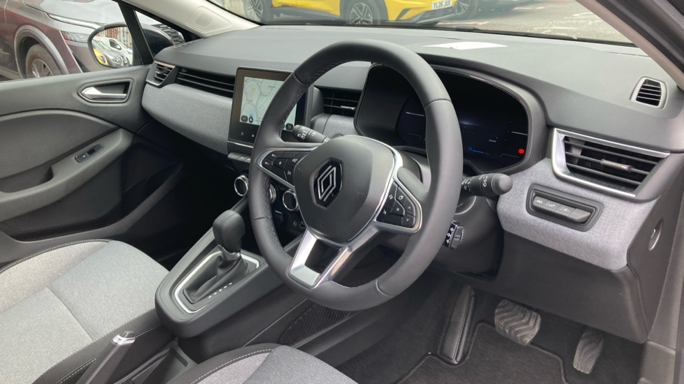 Renault Clio 1.6 E-TECH full hybrid 145 Evolution 5dr Auto Hybrid Hatchback - Image 11