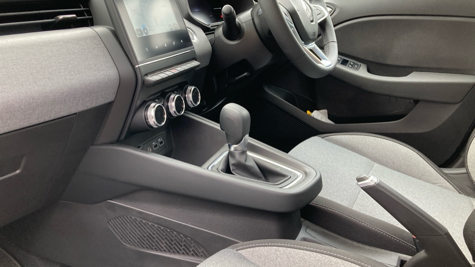 Renault Clio 1.6 E-TECH full hybrid 145 Evolution 5dr Auto Hybrid Hatchback - Image 13