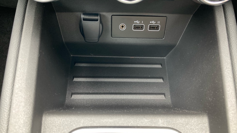 Renault Clio 1.6 E-TECH full hybrid 145 Evolution 5dr Auto Hybrid Hatchback - Image 22