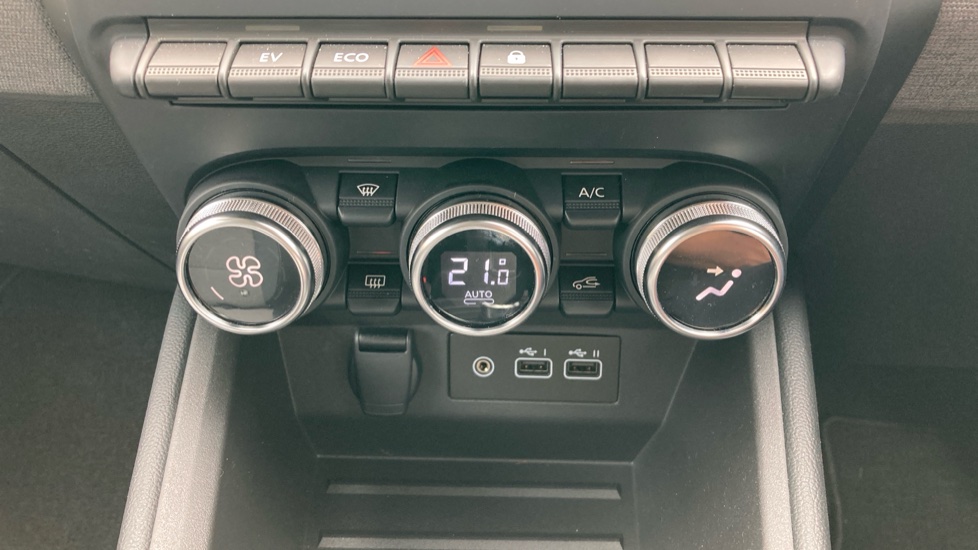 Renault Clio 1.6 E-TECH full hybrid 145 Evolution 5dr Auto Hybrid Hatchback - Image 23