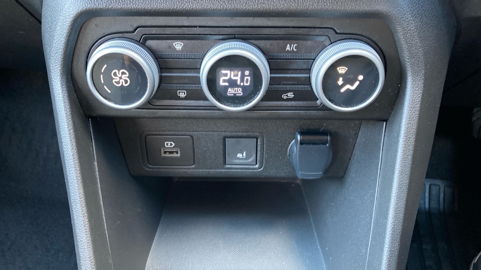 Dacia Sandero Stepway 1.0 TCe Extreme 5dr CVT Petrol Hatchback - Image 25