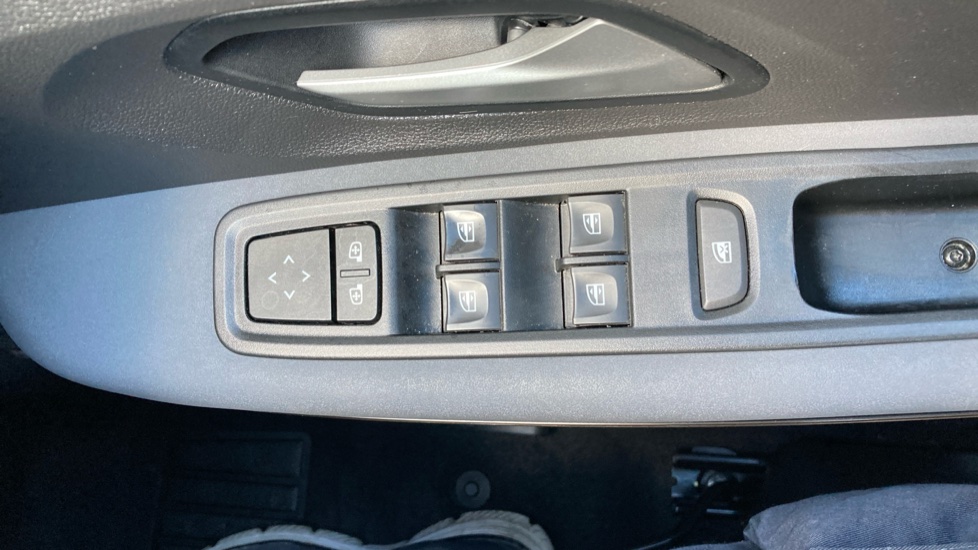 Dacia Sandero Stepway 1.0 TCe Extreme 5dr CVT Petrol Hatchback - Image 31