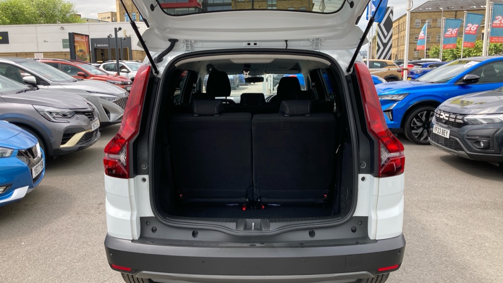 Dacia Jogger 1.0 TCe Expression 5dr Petrol Estate - Image 4