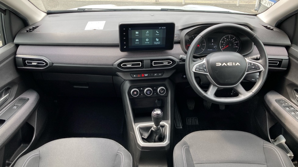 Dacia Jogger 1.0 TCe Expression 5dr Petrol Estate - Image 10