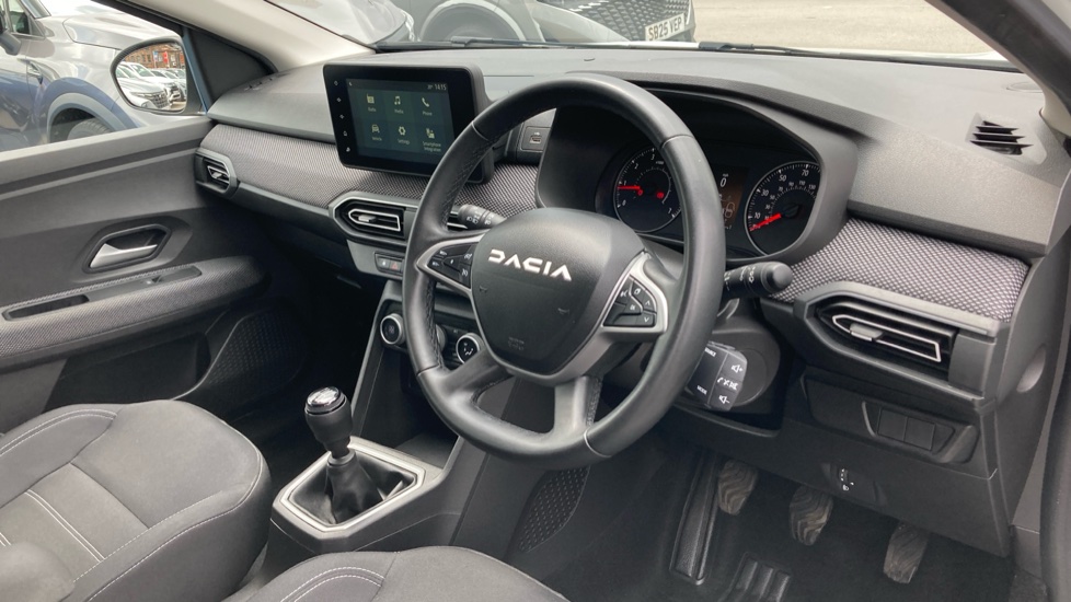 Dacia Jogger 1.0 TCe Expression 5dr Petrol Estate - Image 11