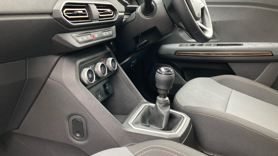 Dacia Sandero Stepway 1.0 TCe Extreme 5dr Bi Fuel Hatchback - Image 13