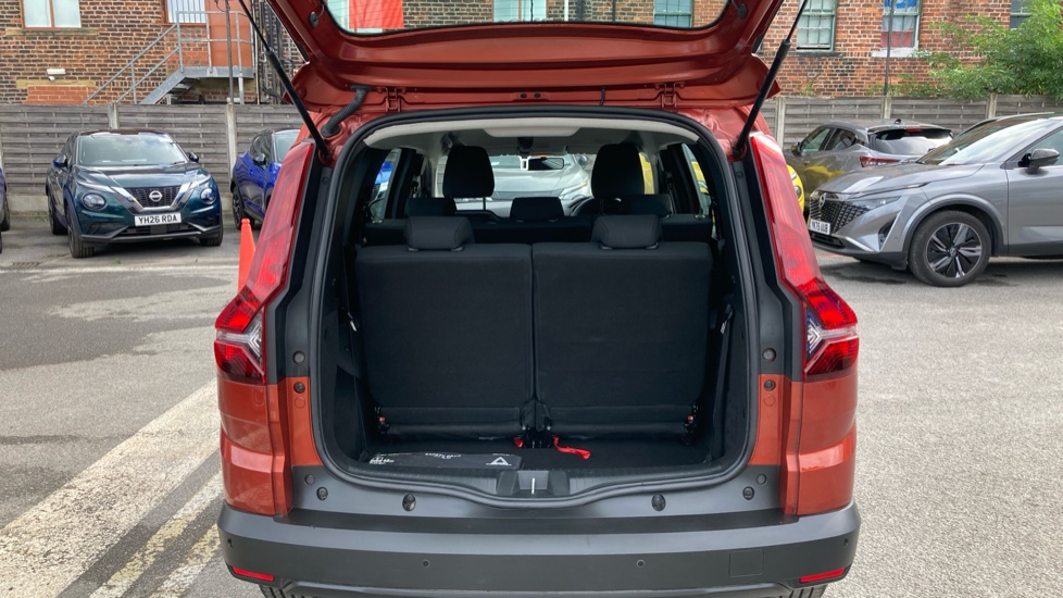 Dacia Jogger 1.0 TCe Essential 5dr Petrol Estate - Image 4
