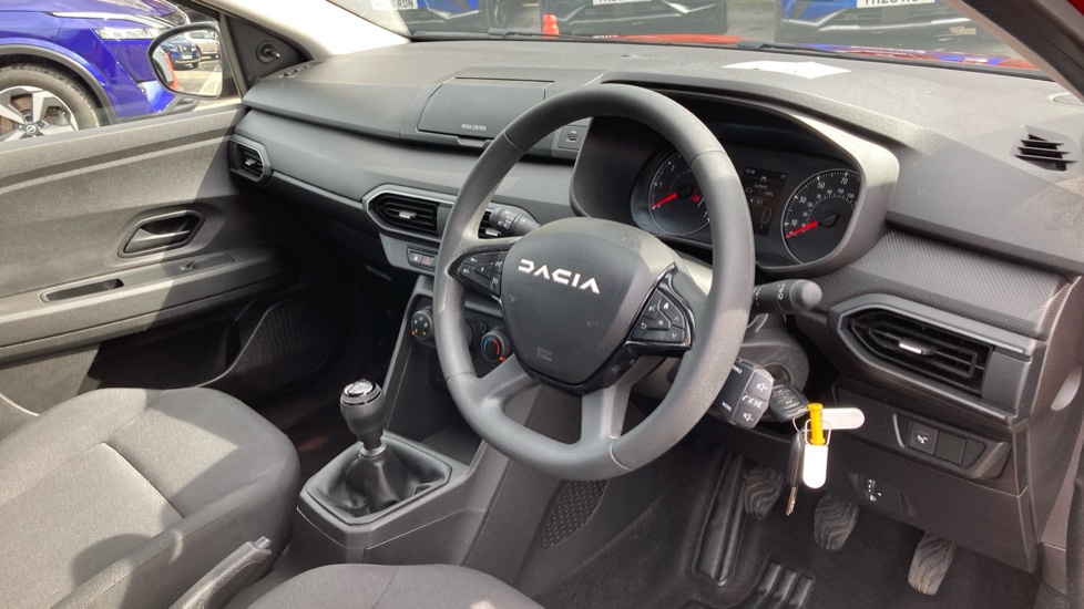 Dacia Jogger 1.0 TCe Essential 5dr Petrol Estate - Image 11