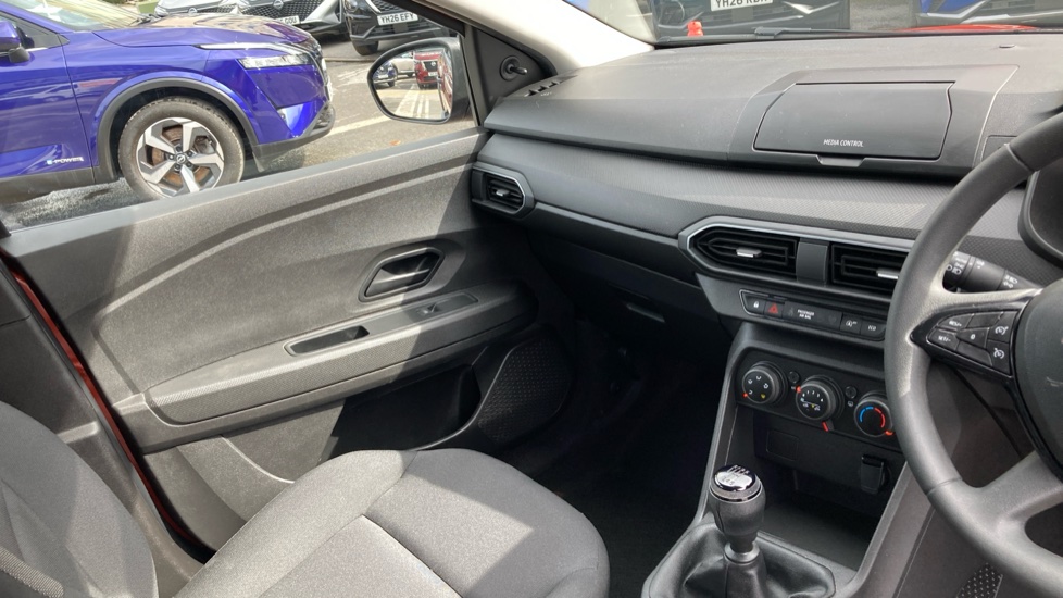 Dacia Jogger 1.0 TCe Essential 5dr Petrol Estate - Image 14