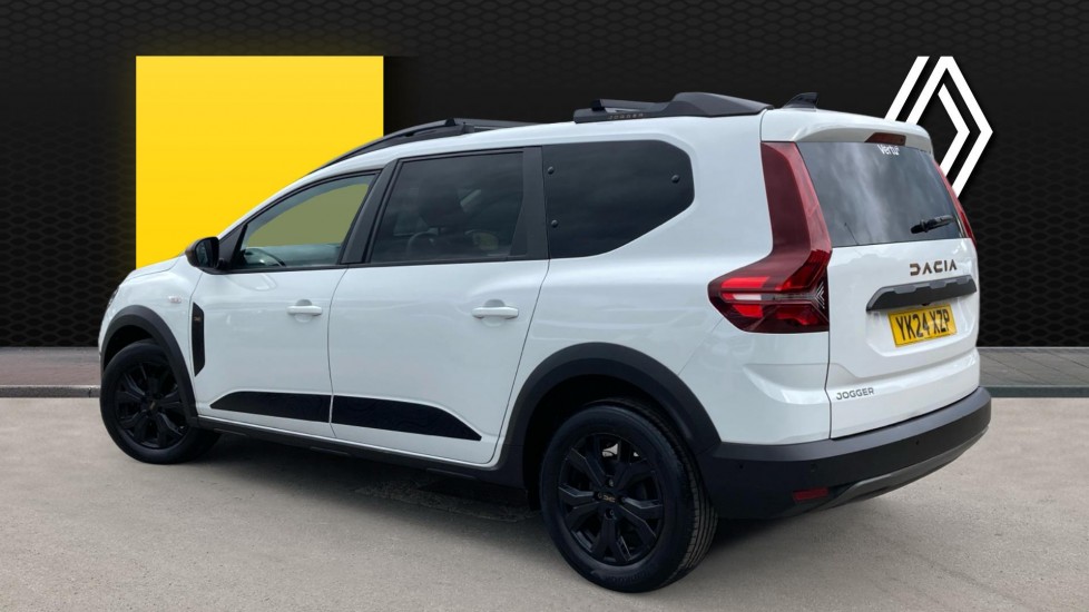 Dacia Jogger 1.0 TCe Extreme 5dr Petrol Estate - Image 2