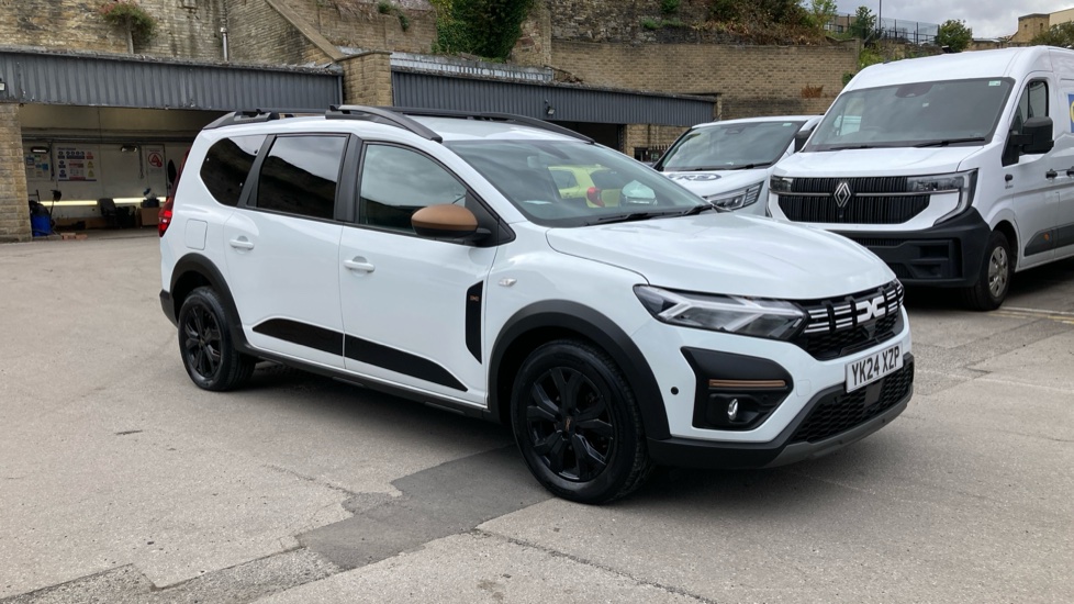 Dacia Jogger 1.0 TCe Extreme 5dr Petrol Estate - Image 8