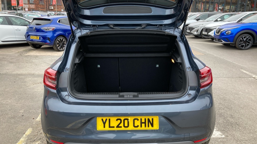 Renault Clio 1.0 TCe 100 RS Line 5dr Petrol Hatchback - Image 4