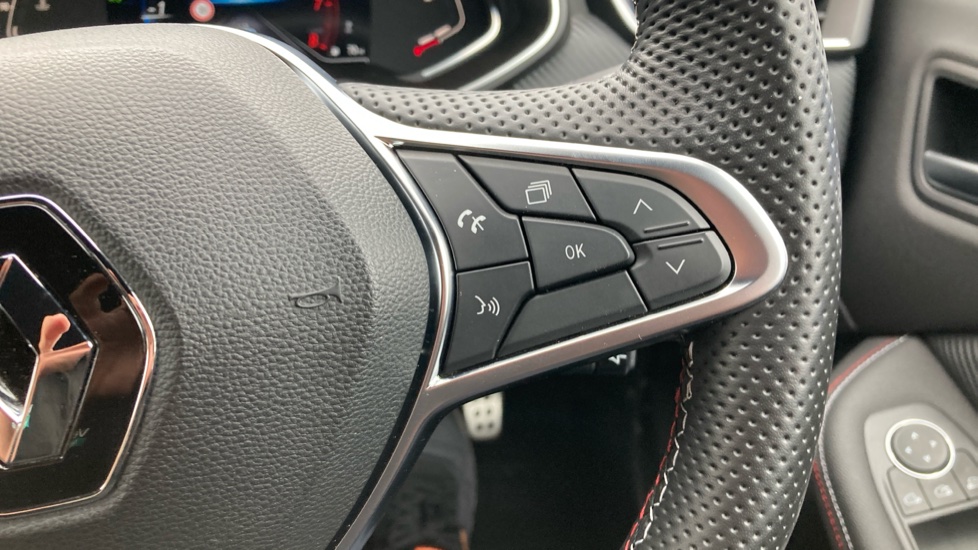 Renault Clio 1.0 TCe 100 RS Line 5dr Petrol Hatchback - Image 25