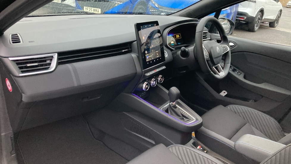 Renault Clio 1.6 E-TECH full hybrid 145 Esprit Alpine 5dr Auto Hybrid Hatchback - Image 9