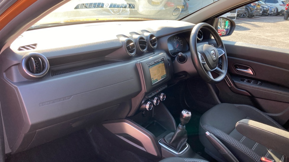 Dacia Duster 1.3 TCe 150 Prestige 5dr Petrol Estate - Image 9