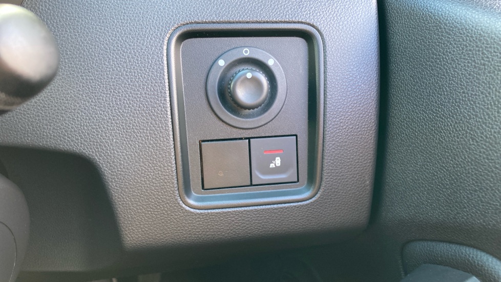 Dacia Duster 1.3 TCe 150 Prestige 5dr Petrol Estate - Image 26
