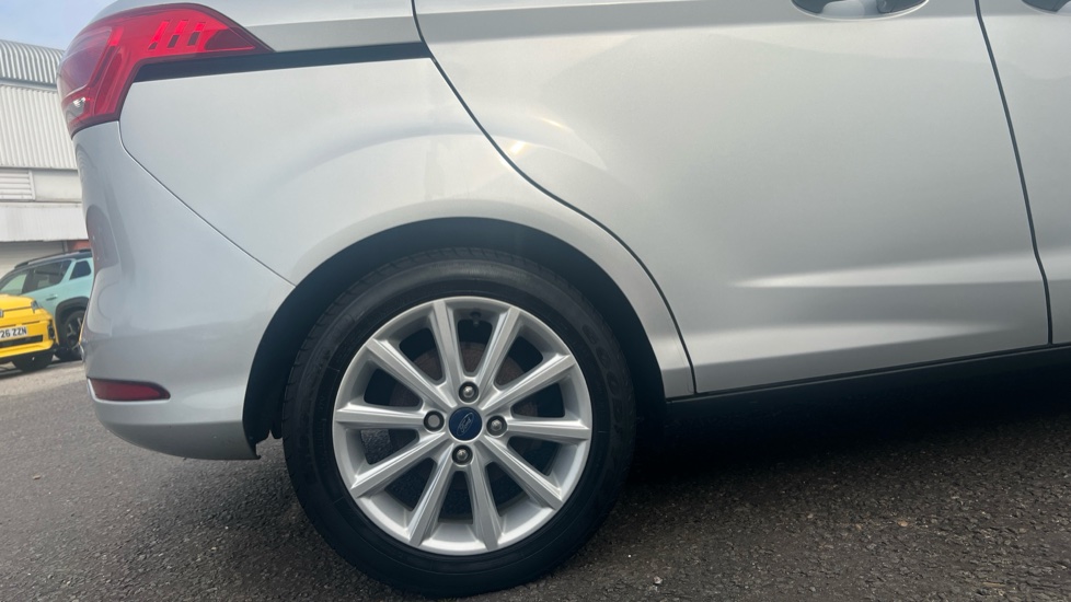 Ford B-MAX 1.0 EcoBoost 125 Titanium Navigator 5dr Petrol Hatchback - Image 7