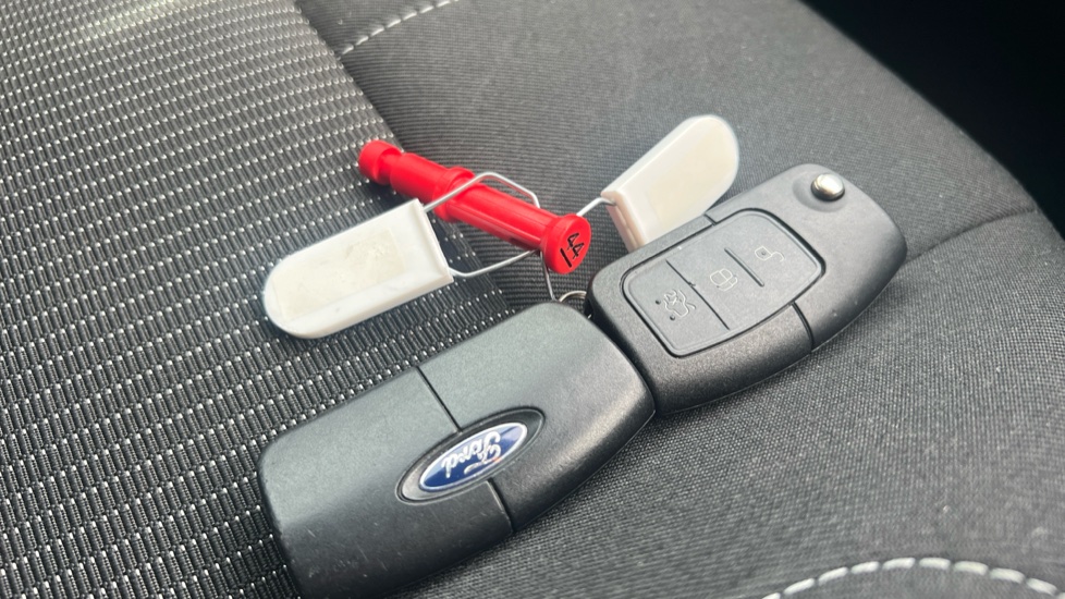 Ford B-MAX 1.0 EcoBoost 125 Titanium Navigator 5dr Petrol Hatchback - Image 20