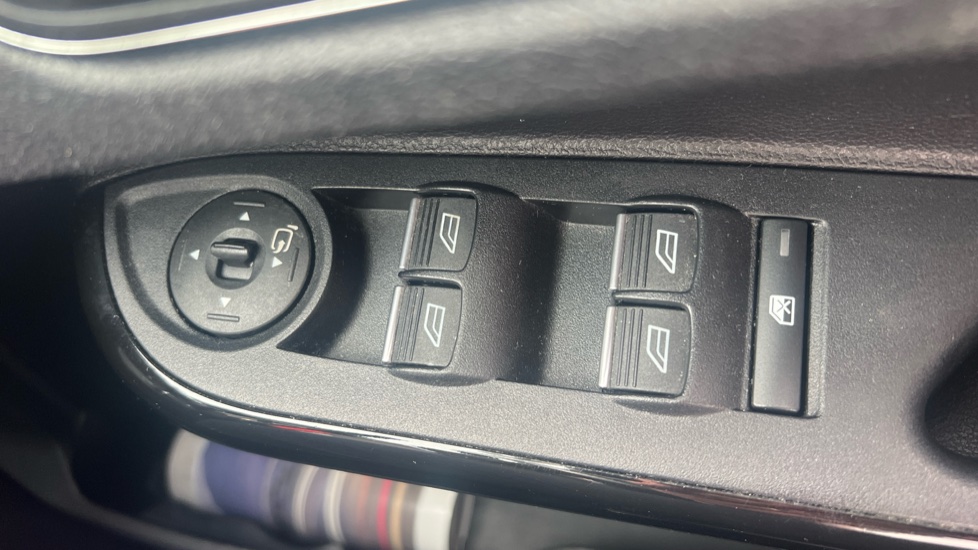 Ford B-MAX 1.0 EcoBoost 125 Titanium Navigator 5dr Petrol Hatchback - Image 28