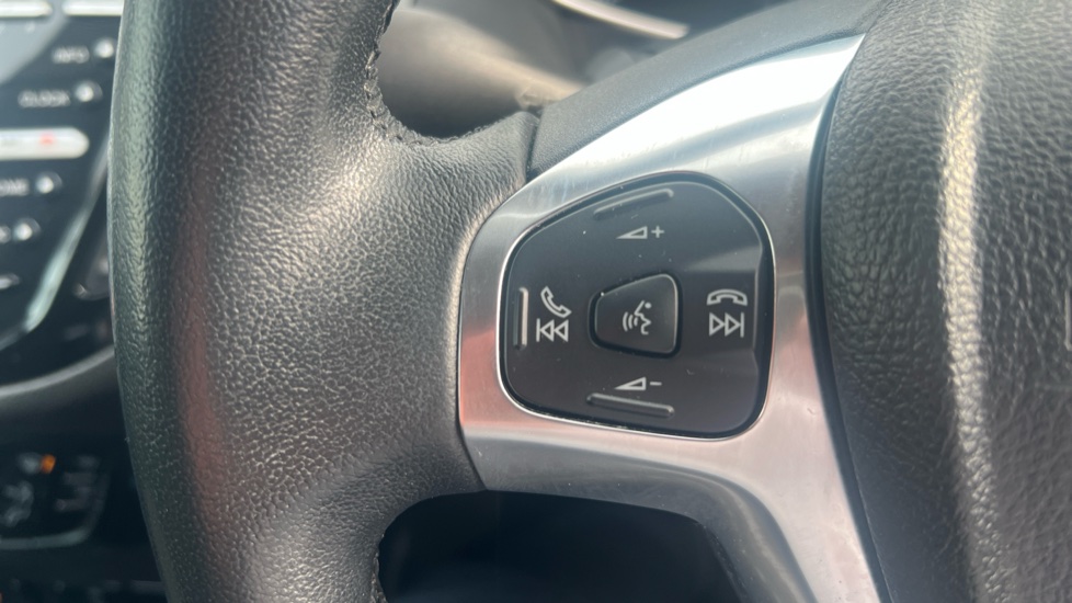 Ford B-MAX 1.0 EcoBoost 125 Titanium Navigator 5dr Petrol Hatchback - Image 30
