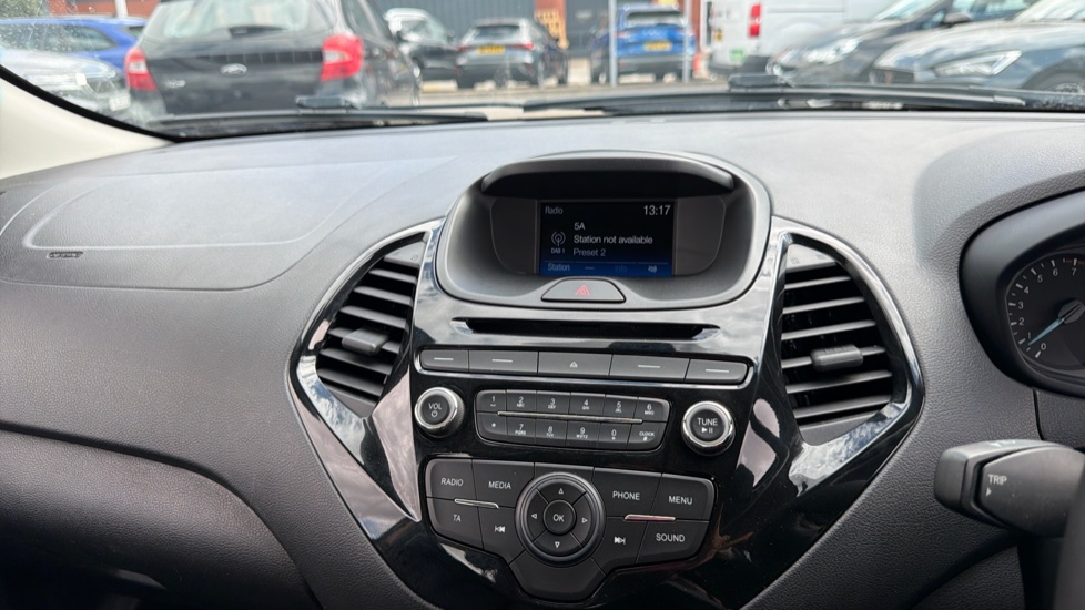 Ford KA+ 1.2 Zetec 5dr Petrol Hatchback - Image 12