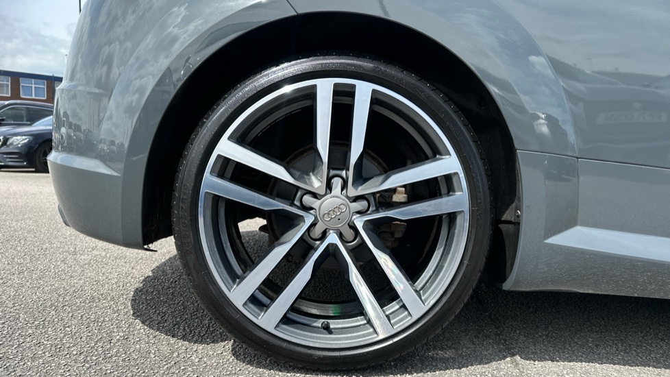 Audi TT 1.8T FSI S Line 2dr Petrol Roadster - Image 7