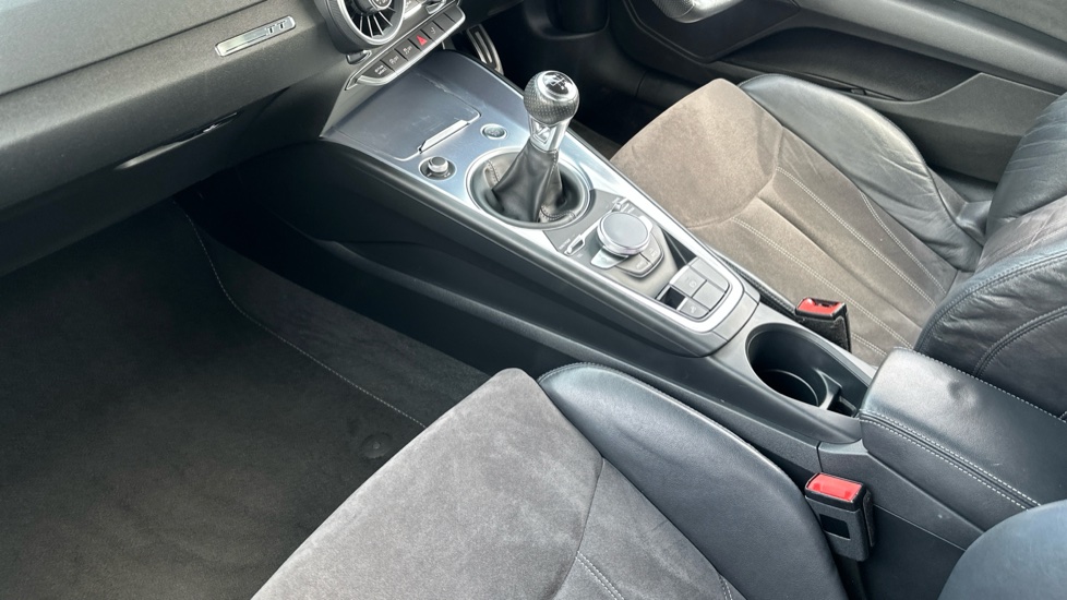Audi TT 1.8T FSI S Line 2dr Petrol Roadster - Image 13