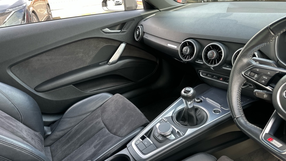 Audi TT 1.8T FSI S Line 2dr Petrol Roadster - Image 14