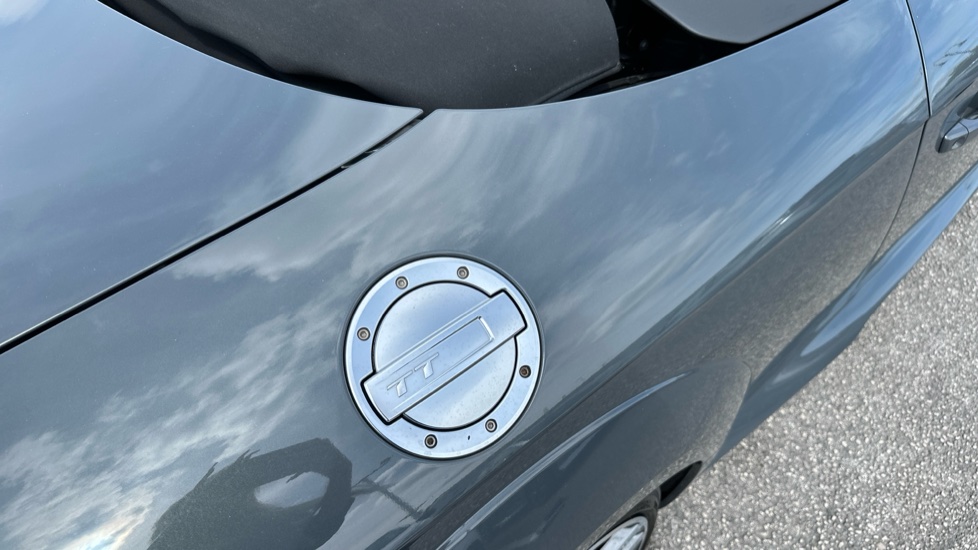 Audi TT 1.8T FSI S Line 2dr Petrol Roadster - Image 24