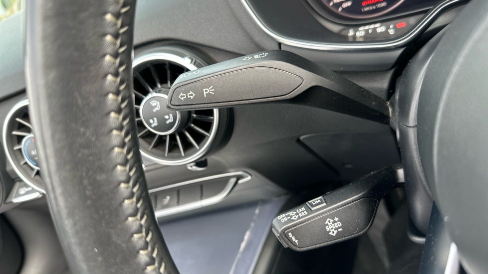 Audi TT 1.8T FSI S Line 2dr Petrol Roadster - Image 29