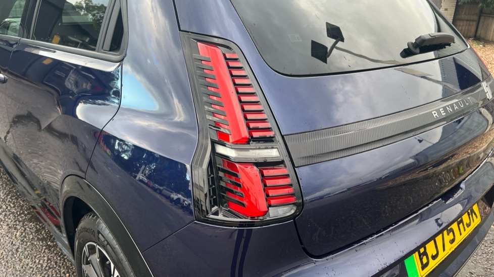 Renault 5 110kW Iconic Five Comfort Range 52kWh 5dr Auto Electric Hatchback - Image 26