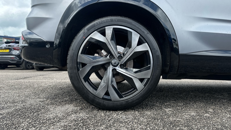 Renault Austral E-Tech FHEV Techno Esprit Alpine 5dr Auto Hybrid Estate - Image 7