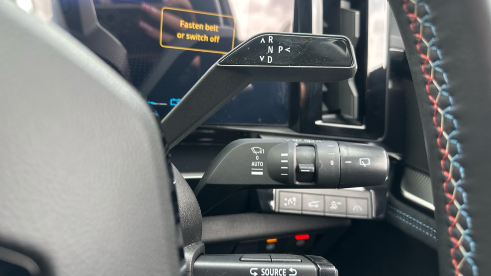 Renault Austral E-Tech FHEV Techno Esprit Alpine 5dr Auto Hybrid Estate - Image 23