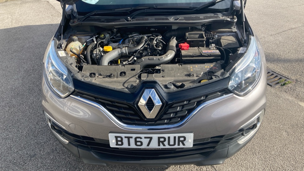 Renault Captur 1.2 TCE 120  Dynamique Nav 5dr EDC Petrol Hatchback - Image 8