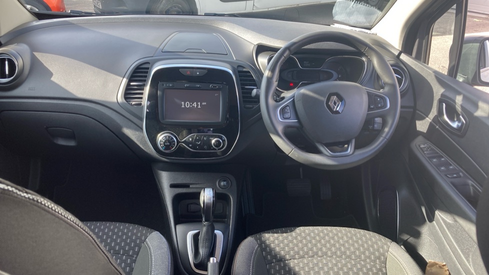 Renault Captur 1.2 TCE 120  Dynamique Nav 5dr EDC Petrol Hatchback - Image 10