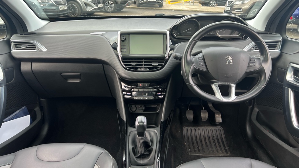 Peugeot 2008 1.2 PureTech Allure Premium 5dr [Start Stop] Petrol Estate - Image 10