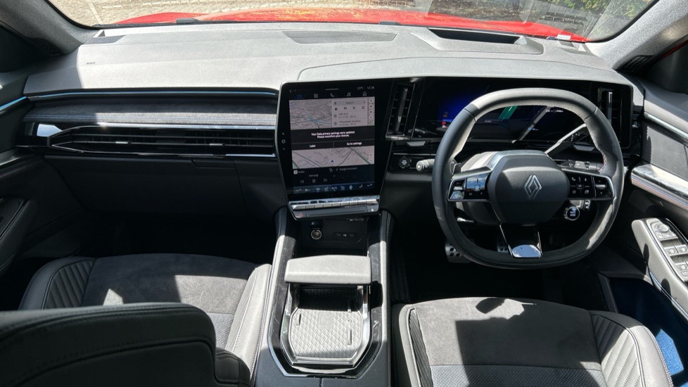 Renault Rafale E-Tech FHEV Techno Esprit Alpine 5dr Auto 4C Hybrid Estate - Image 10